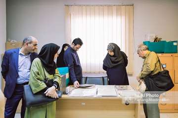 مرکز اسناد-77